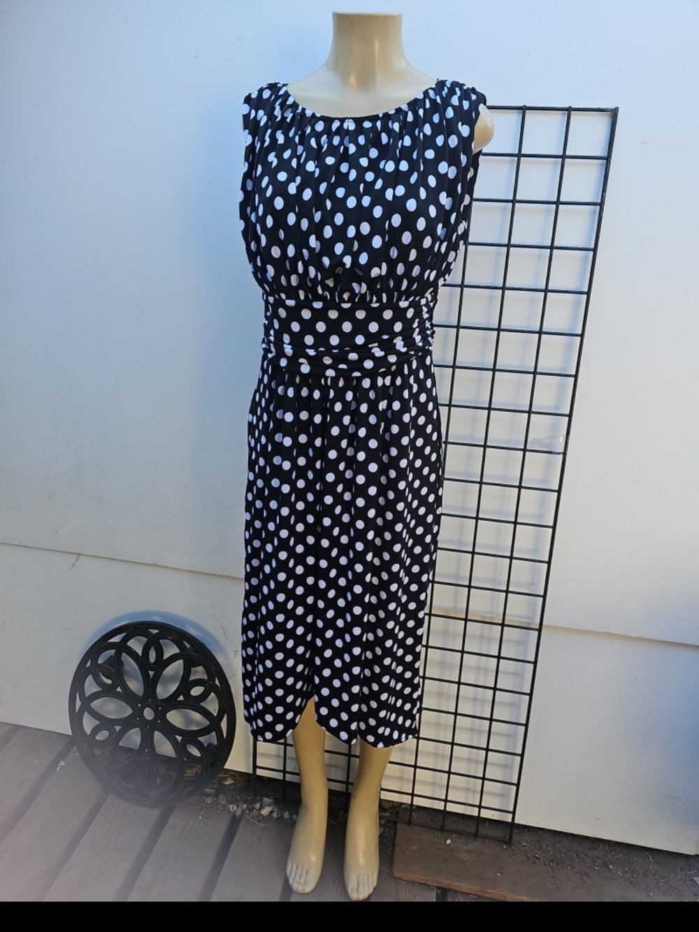 STUDIO AMELIA Black and White Polka Dot Sleeveless Maxi Dress